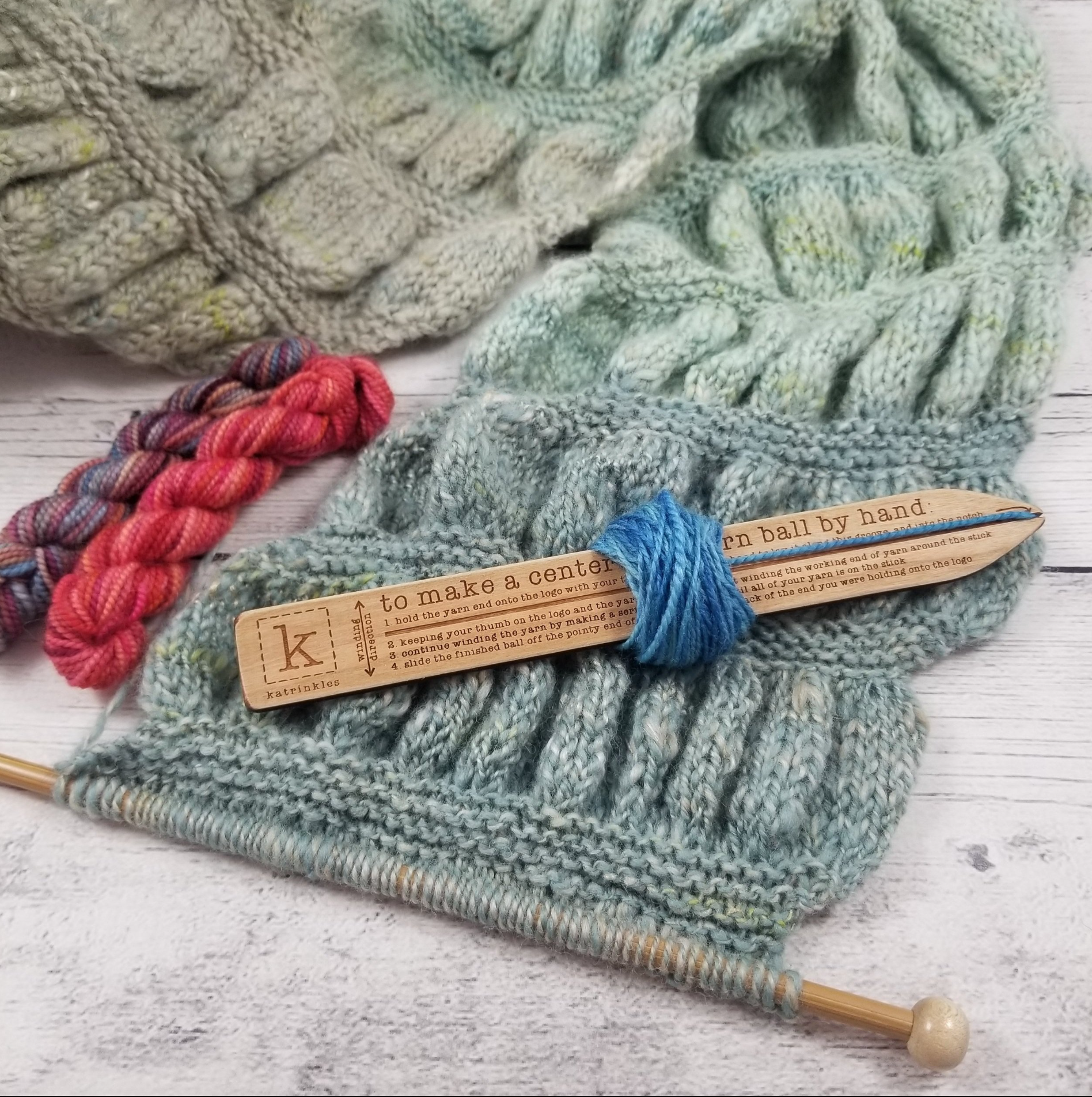 Center Pull Ball Yarn Winder Portable Glossy Sturdy Beech Wooden Yarn  Winder for Knitting Crochet Yarn Sewing Tools