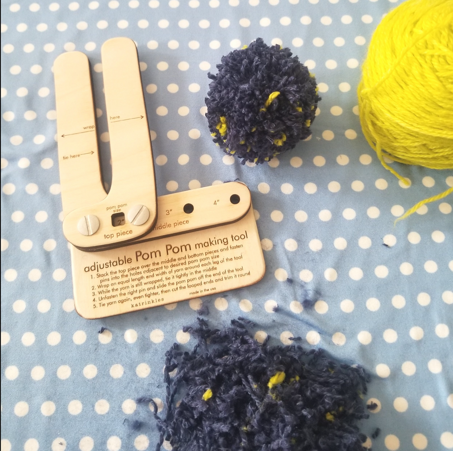 Adjustable Pom Pom Making Tool