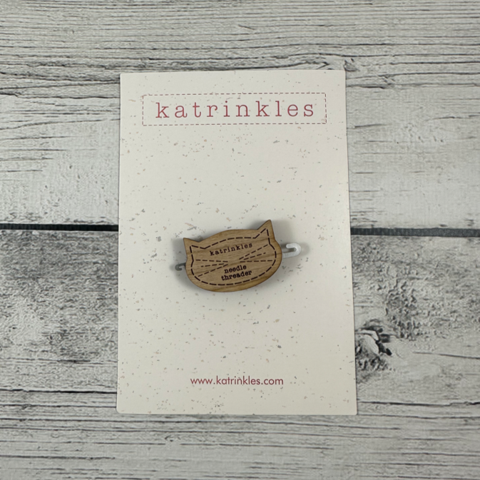 Cat-rinkles Cat Needle Threader