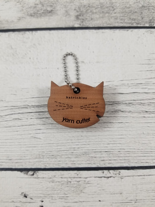 Cat-rinkles Cat Collection - Cedar Cat Yarn Cutter
